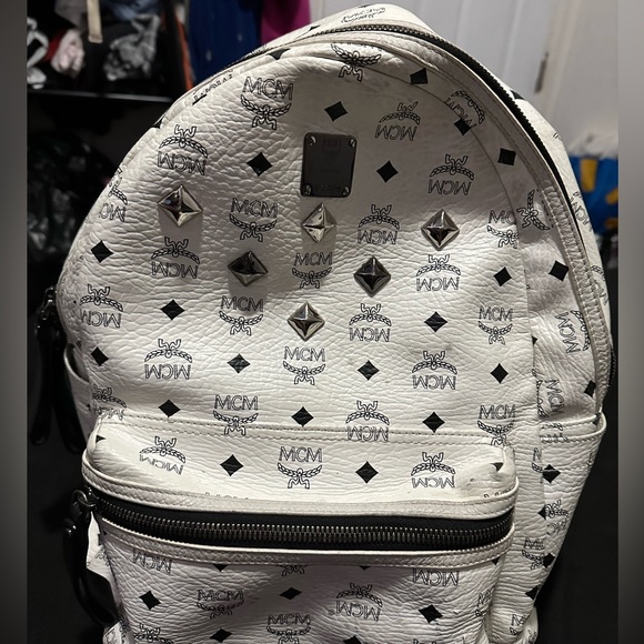 MCM BOOK BAG WHITE AND BLACK - Picture 2 of 6